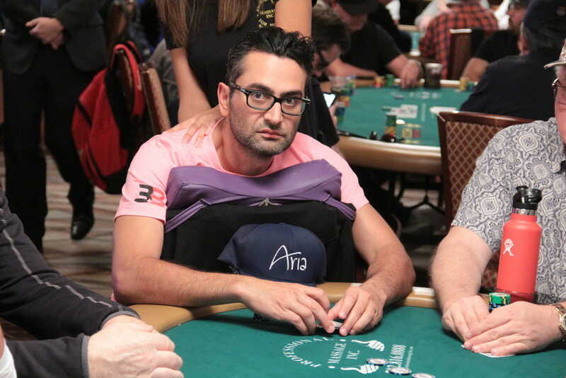 Antonio Esfandiari được coi là bài thủ giỏi nhất thế giới với cách chơi bài poker không có ai vượt qua 