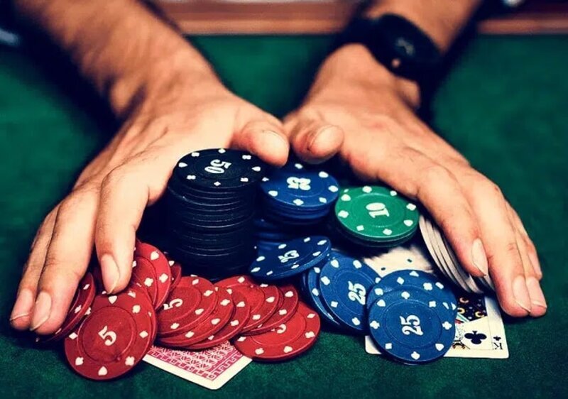 Giới thiệu luật poker 2 lá chuẩn nhất    